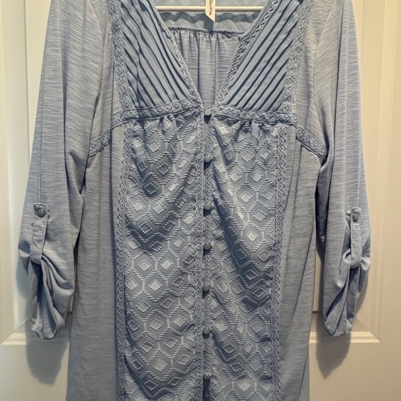 NY Collection Buttondown Shirt, Size M - Picture 11 of 11